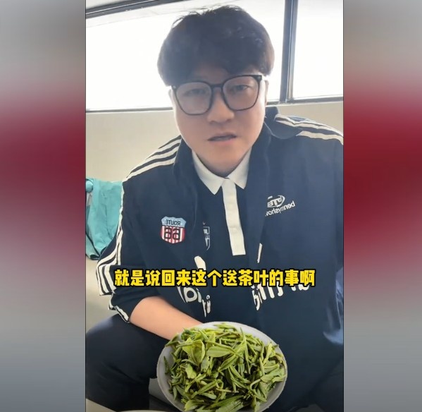 趙鵬：不太清楚賈秀全要球員買茶葉的段子，但這在現(xiàn)實(shí)中也正常