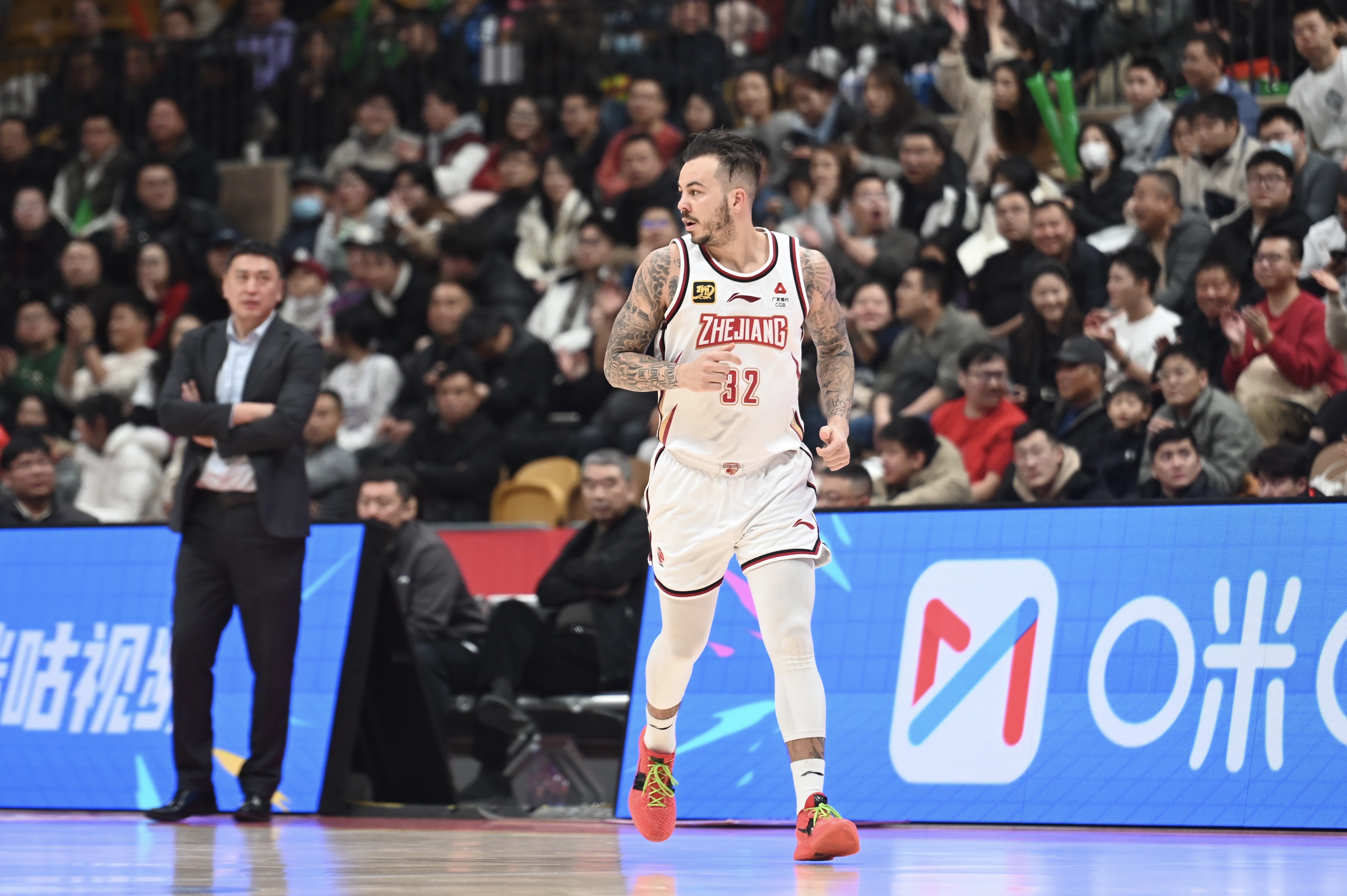 得分爆炸力！約克23中13得34分2板8助4斷 三分11中6