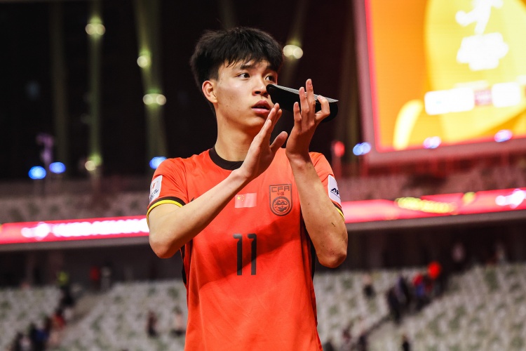 期待首秀！18歲王鈺棟入選中澳戰(zhàn)名單&穿11號(hào)，首進(jìn)國(guó)足正賽名單